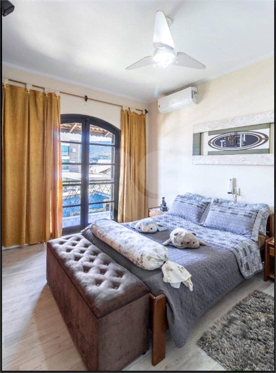 Casa com 6 Quartos e 8 banheiros à Venda, 1500 m² de Terreno em Atibaia/SP