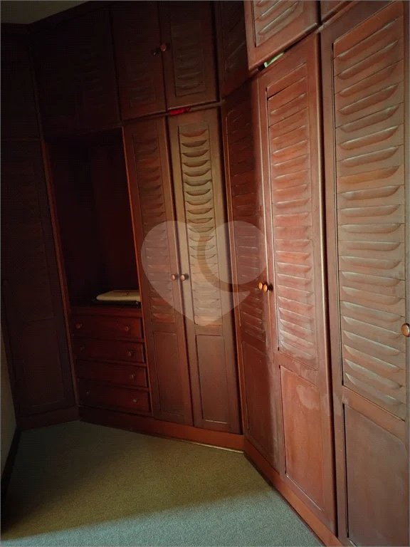 Casa à venda ou para alugar com 5 quartos, sendo 2 suítes, em Jardim Dos Estados, Poços de Caldas - MG