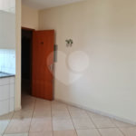 Apartamento no Condomínio Monte Verde.