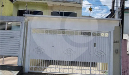 Sobrado à venda com 3 suítes em Vila Nair, São Paulo, SP