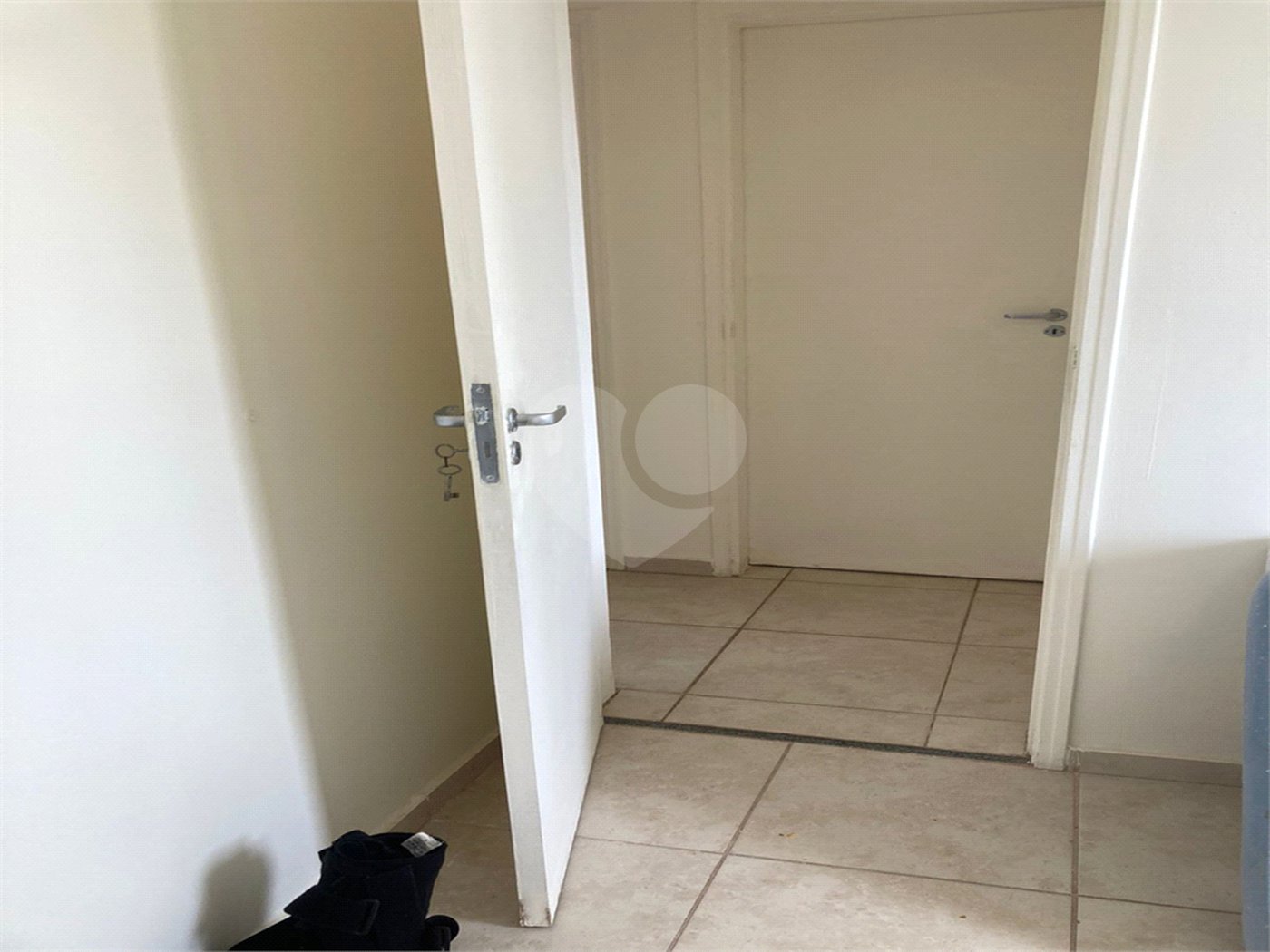 Apartamento à venda com 3 quartos, sendo 1 suíte - no condomínio Carlos Magno, São Carlos - SP