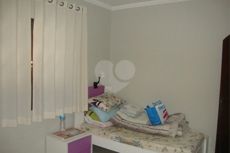 Chácara à venda com 5 quartos, sendo 2 suítes, em Jardim Arujá, Arujá, SP