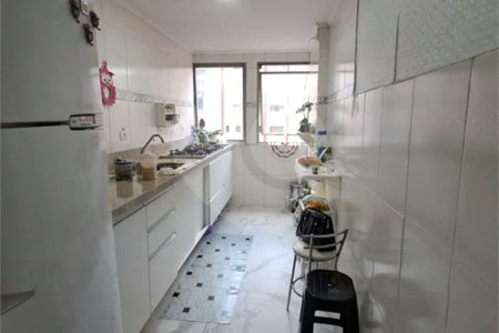 Apartamento à venda com 60m² e possibilidade de 2 dormitórios