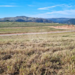 Lote de 600 m² com Potencial de Vista e Localização Reservada no Santana da Lapa – Joaquim Egídio