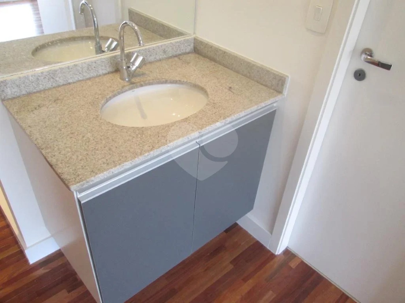 Apartamento novíssimo todo mobiliado, para locação!!