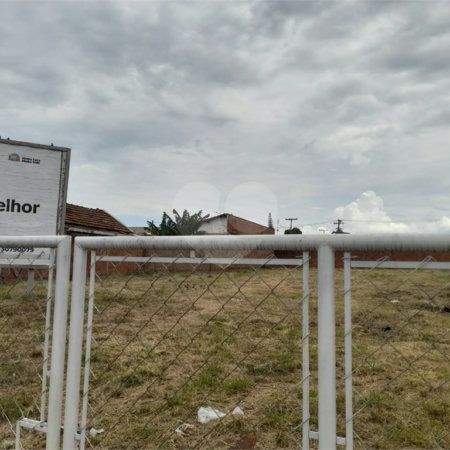 Terreno Comercial à Venda na Av. Teixeira de Barros – Rua Larga