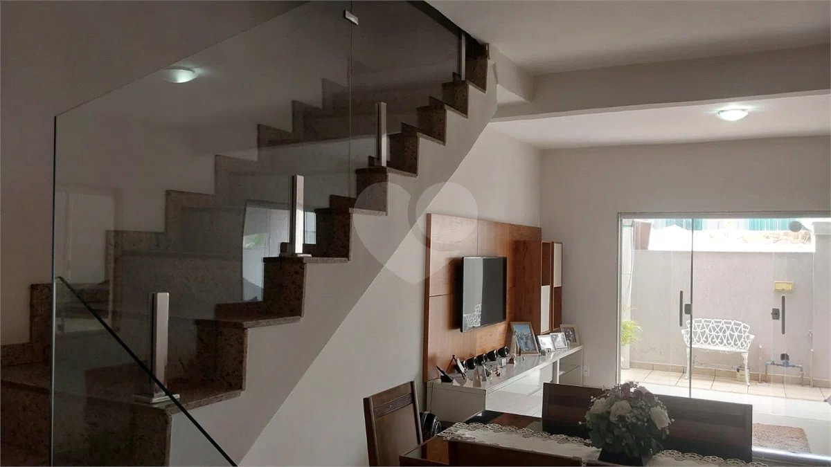 CONDOMÍNIO VALE DAS PALMEIRAS - CASA 3 QTOS + SUITE + PISCINA + GARAGEM 4 CARROS + ENERGIA SOLAR