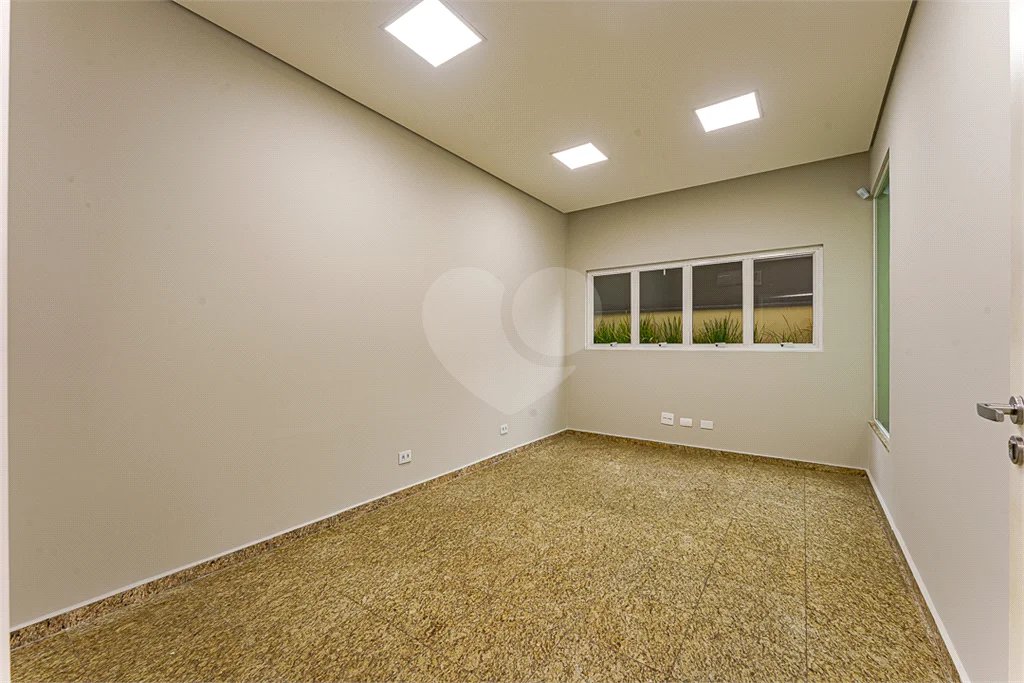 Prédio inteiro comercial á venda e locação na Vila Leopoldina.