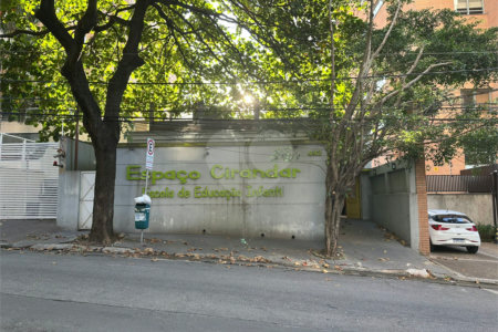Excelente Casa Térrea Comercial em Região Nobre !!!