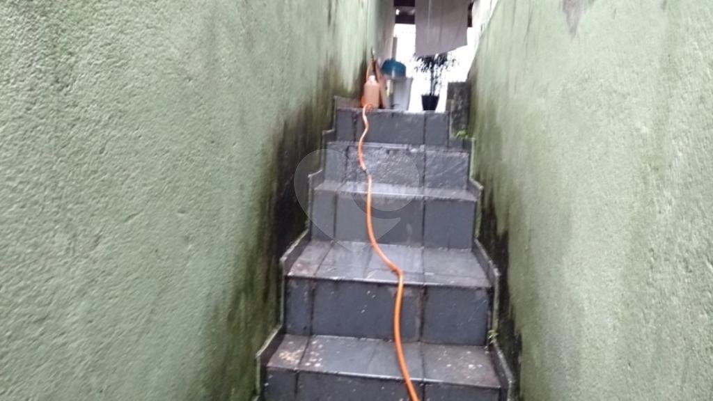 Ótima Casa térrea na Vila Dom Pedro com 2 casas