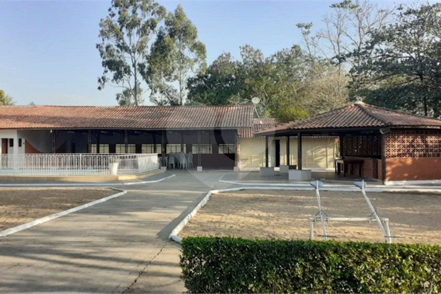 Excelente chácara à venda em Artemis, com piscina, campo de futebol, barracão para festas