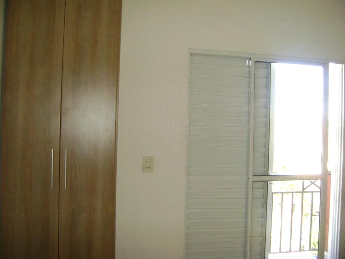 Casa à venda com 3 quartos, sendo 1 suíte,  no condomínio Res Green Ville, São Paulo - SP