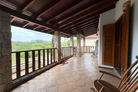 Casa a Venda no Condomínio Vista Alegre - Sede em Vinhedo/SP