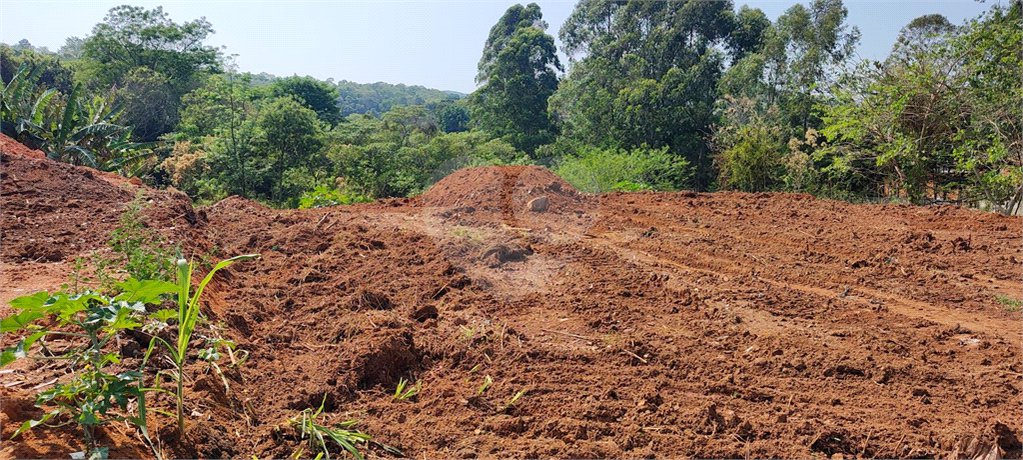 Terreno em Atibaia com 3.410 metros, pronto para construir, topografia plana, excelente localização