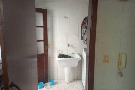 Casa à venda com 4 quartos, sendo 2 suítes,  em Villaggio Capríccio, Louveira, SP