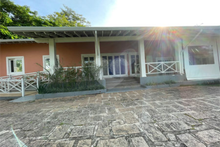 Terreno a venda no condomínio Reserva Santa Isabel Louveira