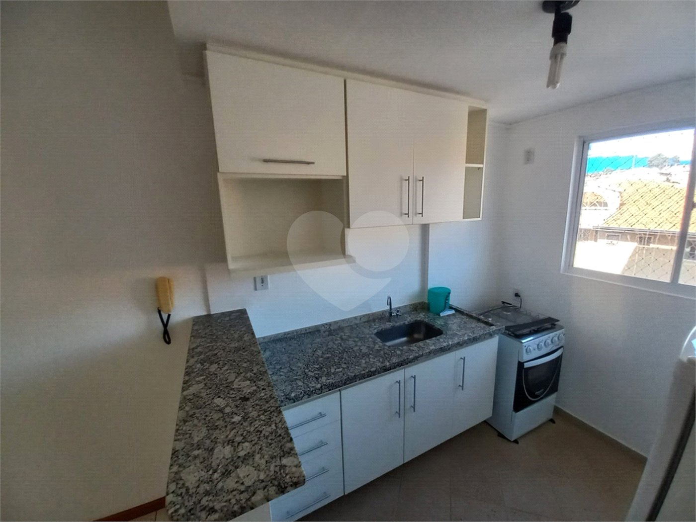 Apartamento no Condomínio Michelangelo .