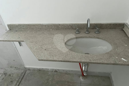 Apartamento com 95m² , 3 dormitórios , 2 vagas , à venda na Vila Prudente.