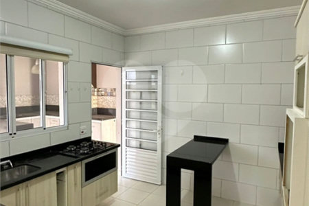Indaiatuba- Villagio de Itaici- Venda - terreno 150,00 ms - construida 144, 15 ms - 3 dorms, 1 suite, sala, cozinha, wc - R$ 999.900,00 -Área de lazer conta com: Salão de festas - Piscina - Clube - Playground - Academia completamento bancário. Imóvel locado em setembro 2024, venda para investidor,