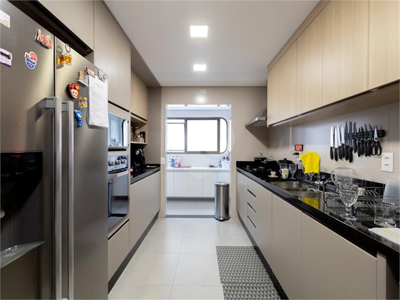 Apartamento a venda nos Jardins 262 m2, 3 suites e 3 vagas