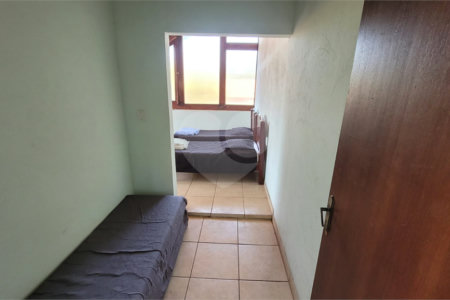 Casa em Condomínio, no Parque Sabará