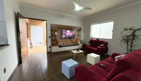 Casa à venda com 3 quartos, sendo 1 suíte,  em Jardim Santa Elisa, São Carlos, SP
