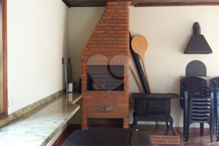 Casa com 3 dorm, 2 suítes, área gourmet, 4 vagas na Mooca