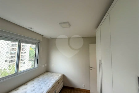 Apartamento à venda com 3 suítes em Vila Mariana, São Paulo, SP
