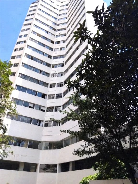 Apartamento à venda com 3 quartos, sendo 1 suíte, em Jardim Olympia, São Paulo, SP