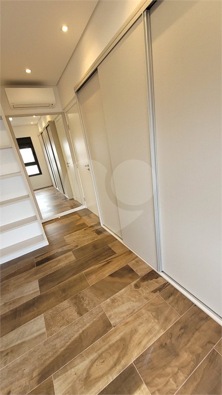 Apartamento de 2 quartos mobiliado à venda no Paraíso