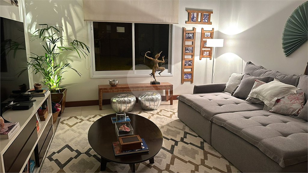 Casa com piscina à Venda no Residencial Damha II, São Carlos