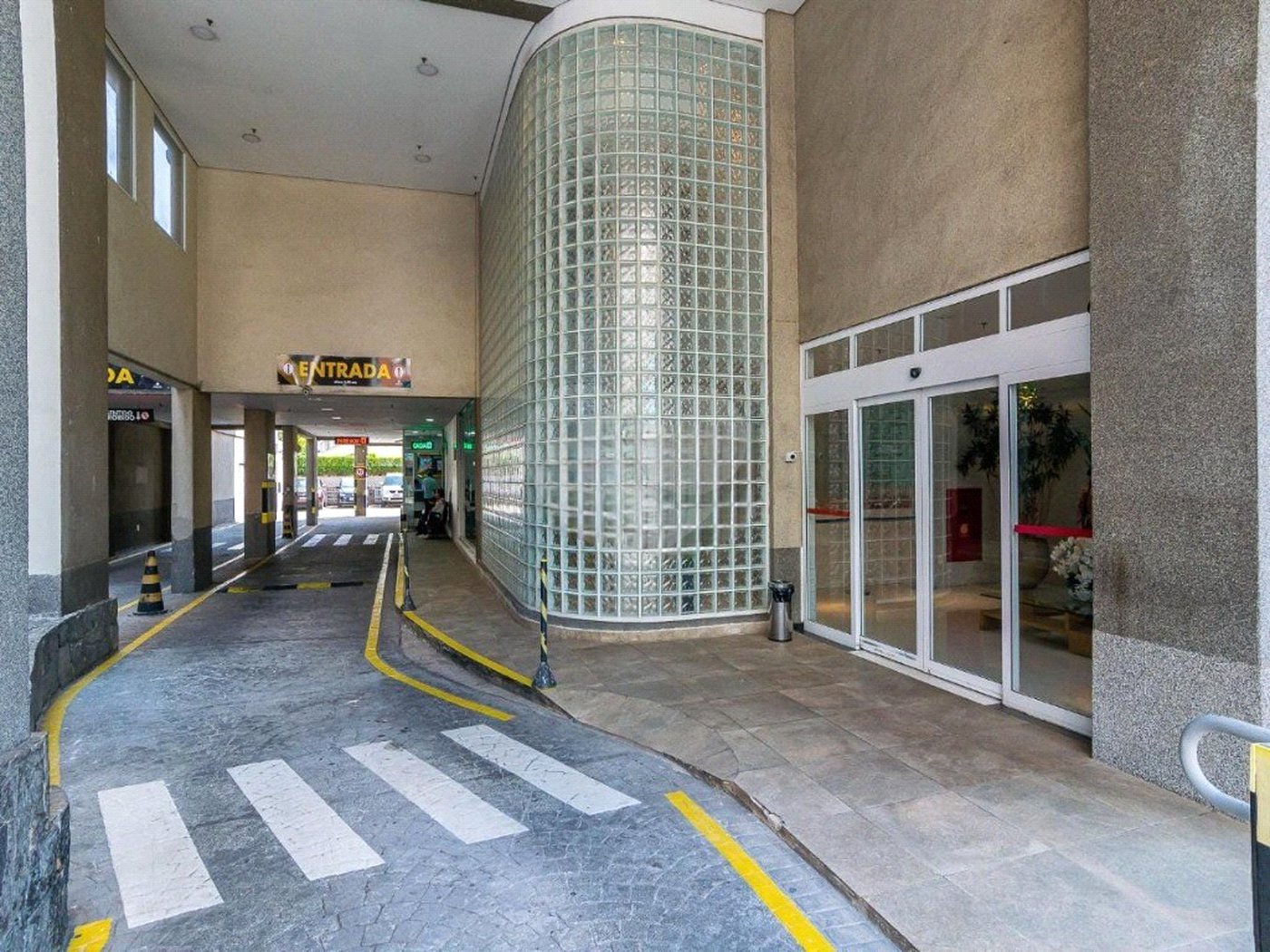 Conjunto comercial com 32 m², garagem, à venda na Bela Vista