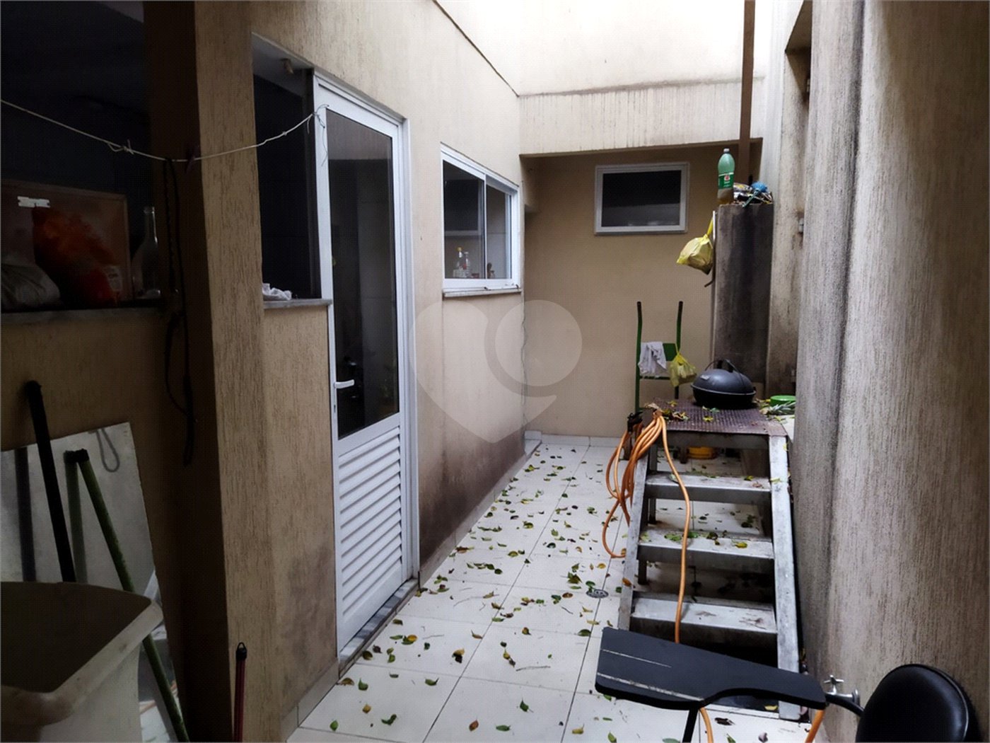 Vende Sobrado com 180m² - Vila Santa Catarina