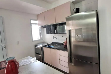 Apartamento com uma suíte para locação ao lado do Shopping Metrô Tatuapé. SP