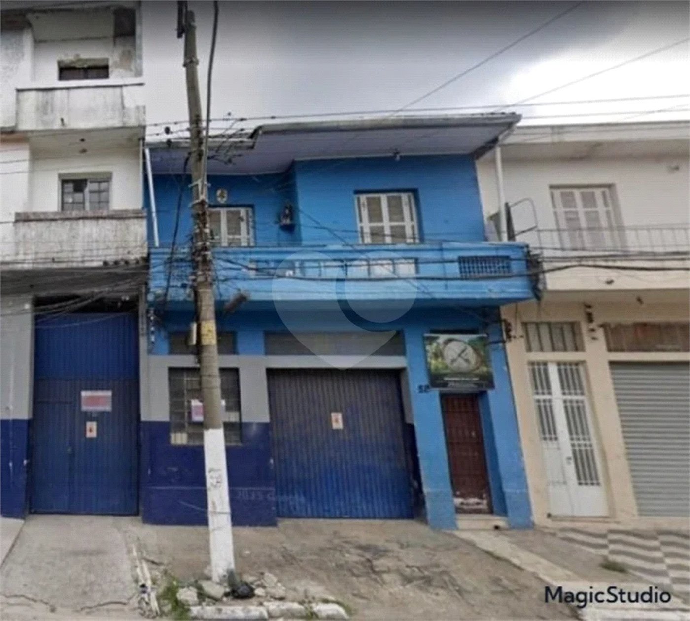 Galpão com 409m² , 10 vagas de garagem , 3 banheiros , 3 salas , à venda na Moóca.