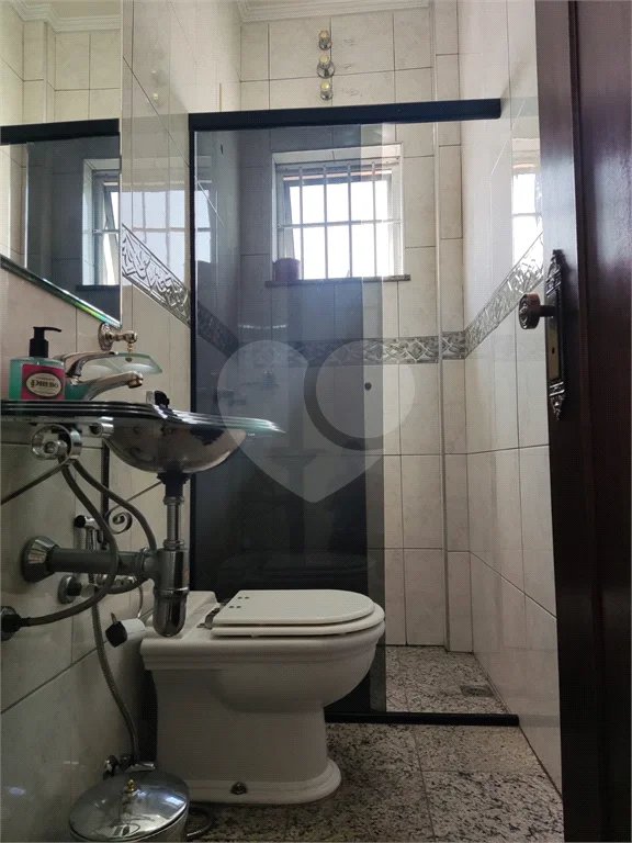 Apartamento para venda e locação na Aclimação de 108m² com 2 dormitórios e 2 banheiros, varanda