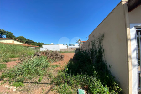 Terreno à venda no Residencial Samambaia com 250m²