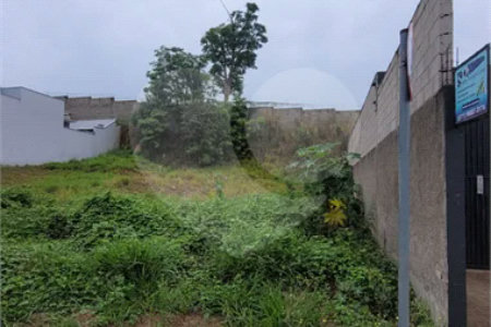 Terreno / Lote a Venda no Residencial Parque dos Pinheiros em Vinhedo/SP
