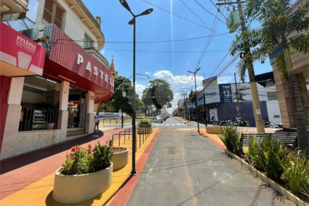 Prédio comercial no Centro de São Carlos
