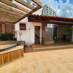 Casa Antiga, Charmosa e Muito Bem Localizada no Condomínio Faber Castell I á venda