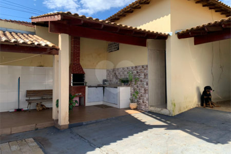Casa de 3 quartos em Ibaté - SP