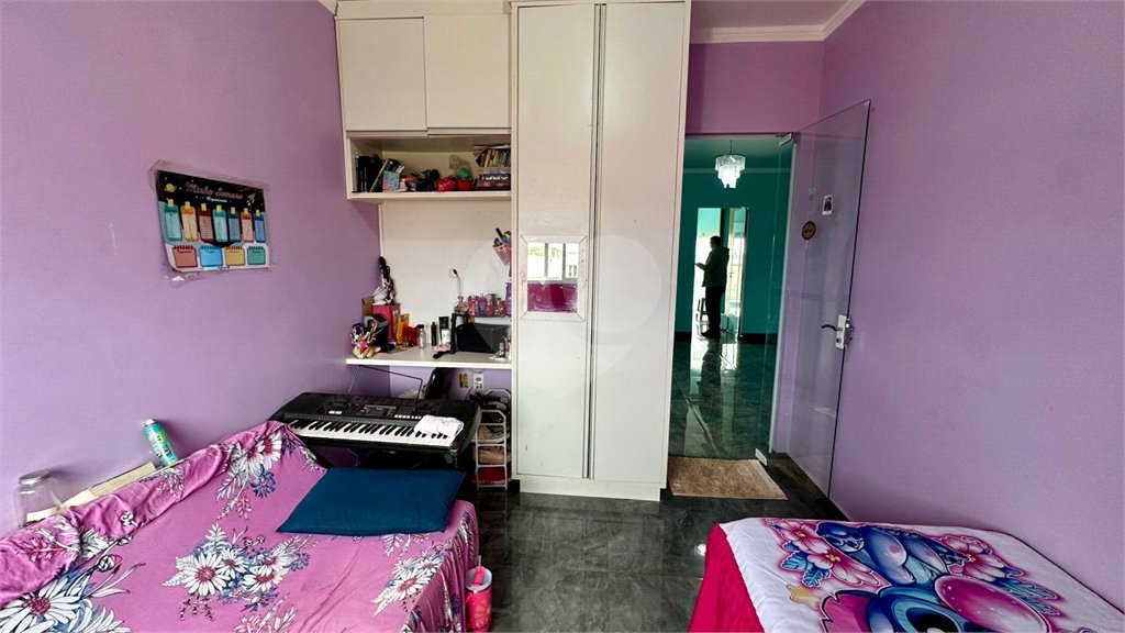 Sobrado a venda com 3 dormitorios sendo 1 suite com closet e varanda no bairro Arcoville
