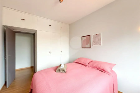 Apartamento de 80m² a venda e locação em Moema - 02 dorm, 02 Banheiros 01 Vaga