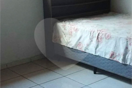 Casa térrea em Araraquara/SP.