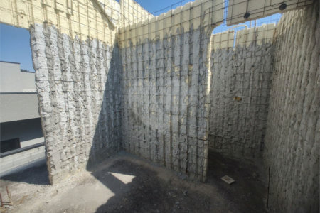 Terreno 810 metros à venda em Atibaia com projeto aprovado exclusivo de alto padrão com construção inacabada