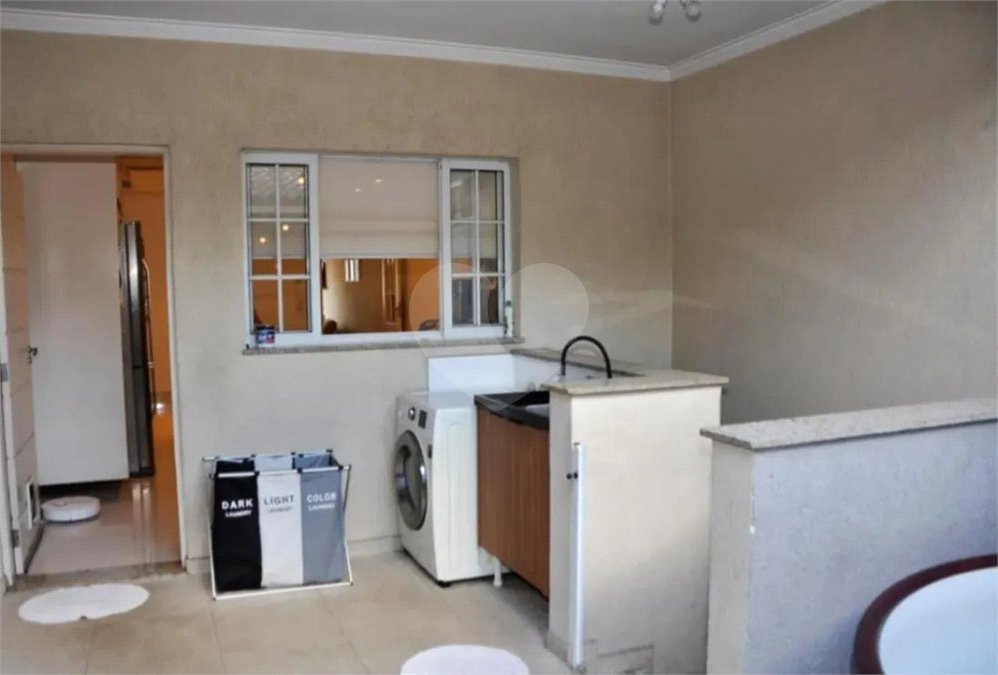 Casa à venda com 4 quartos em Vila Fiat Lux, São Paulo