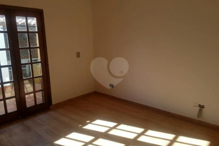 CASA TÉRREA PARA VENDA OU LOCAÇÃO COM 3 DORMITÓRIOS NO BOLSÃO DE INTERLAGOS
