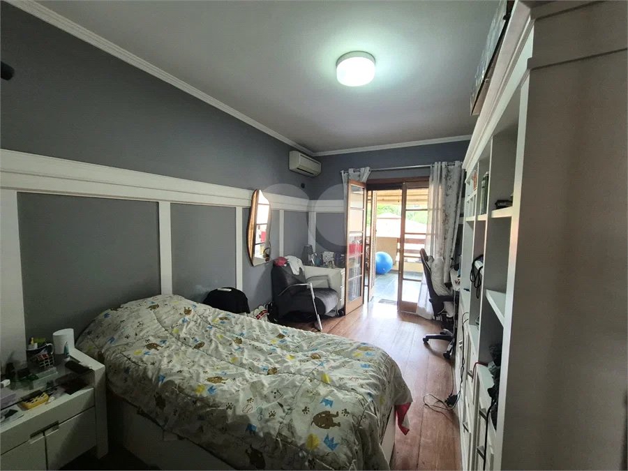 Casa a venda com piscina