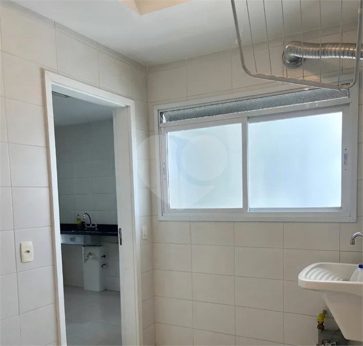 Apartamento de alto padrão com 128 m², 3 suítes, 2 vagas, vista para a piscina e lazer completo em condomínio clube no coração de Nova Petrópolis.