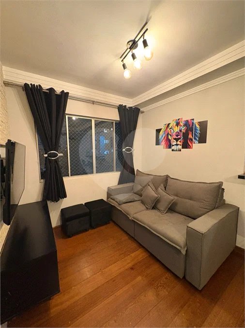 Apartamento reformado e mobiliado no Residência América - Venda - Parque Maria Domitila